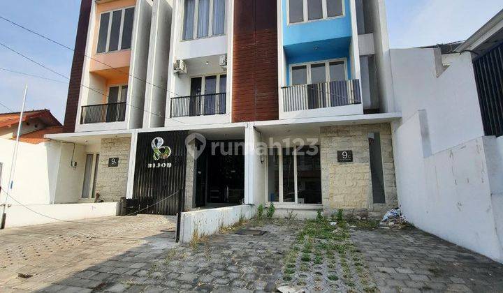 Dijual Rumah Usaha 3 Lantai Di Manyar Airdas, Dekat Kampus Its 1