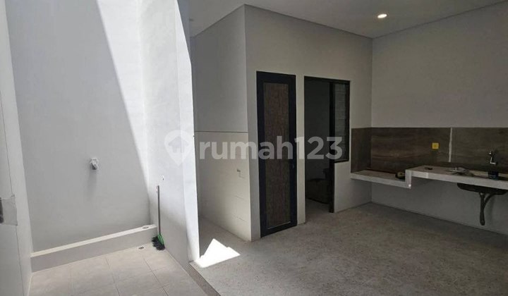 Dijual Rumah Baru di Mulyosari Surabaya Dekat Kampus Its 2