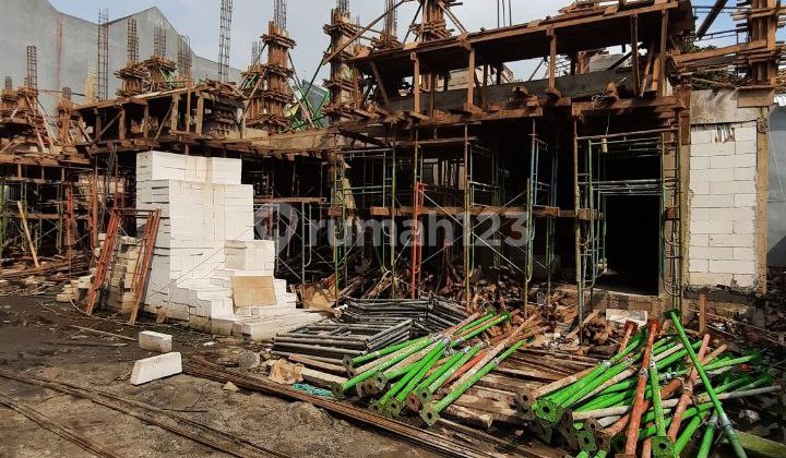 Rumah Baru Central Park Mulyosari, Surabaya 2