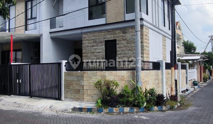 Dijual Rumah Baru di Darmo Permai Surabaya Dekat Citraland