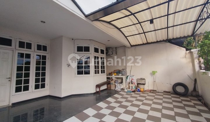 Dijual Rumah Siap Huni di Darmo Permai Surabaya