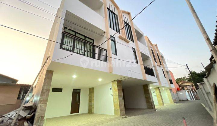 Rumah 3+ Lantai Sudah Shm Di Pinggir Jalan Hanya Rp1,75m 2