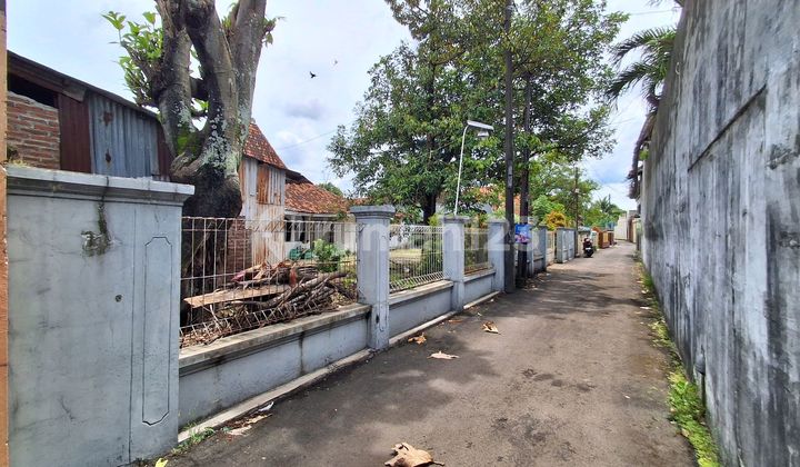 Rumah Klasik Kuno Lokasi Startegis di Kota Kudus 2