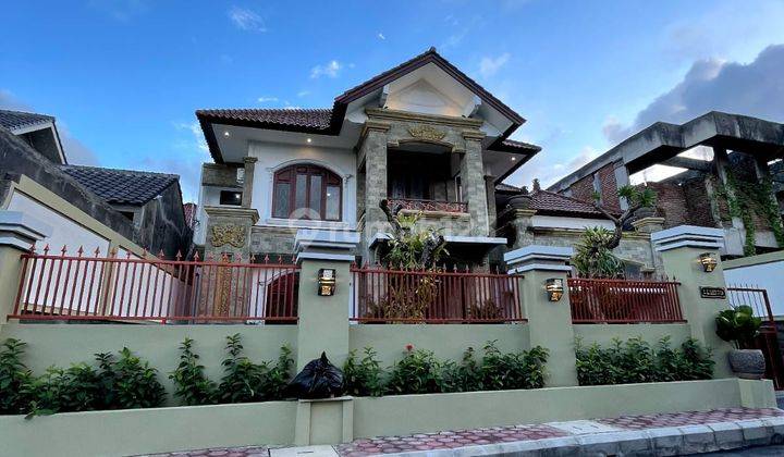 Ready-to-live-in luxury house for sale in Denpasar City Center, Renon 1