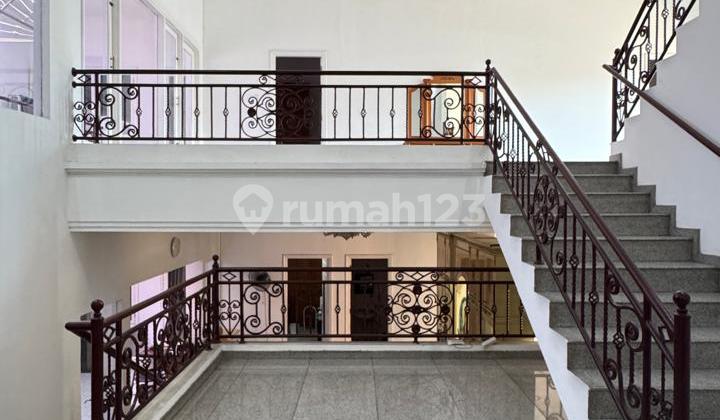 Dijual Rumah 3 Lantai Komersial Raya Citraland Vila Taman Gapura