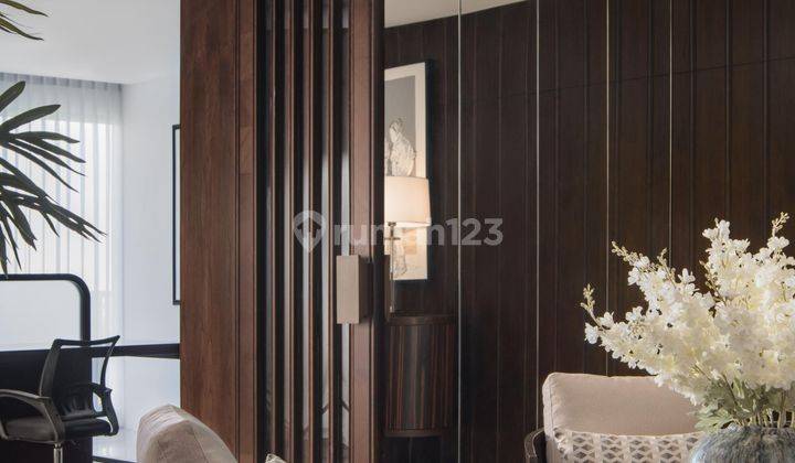 Dijual Luxury Office Tower Golf View Bukit Darmo Golf Furnished 2