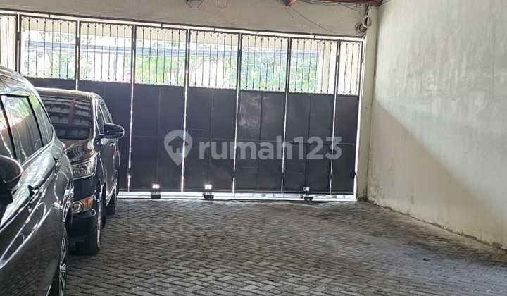 Dijual Unit Ruko & Gudang 3,5 Lantai Komersial Area Menur Pumpungan Strategis Dekat MERR STESIA