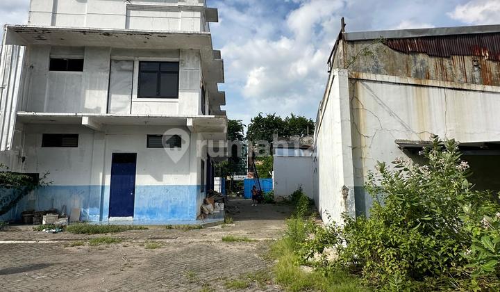 For Rent Commercial Area on Dharmahusada Main Road, Next to BU Rudy Yungho, Suitable for Restaurant/Cafe