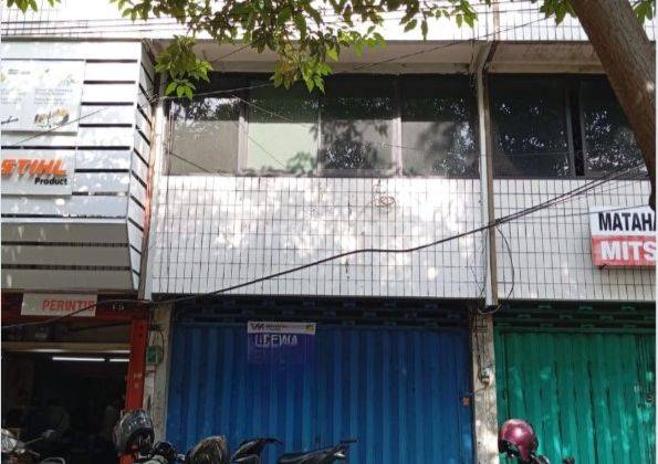 Disewakan Unit Ruko 3 Lantai Istimewa Bekas Bank BCA Minim 3 Th 2