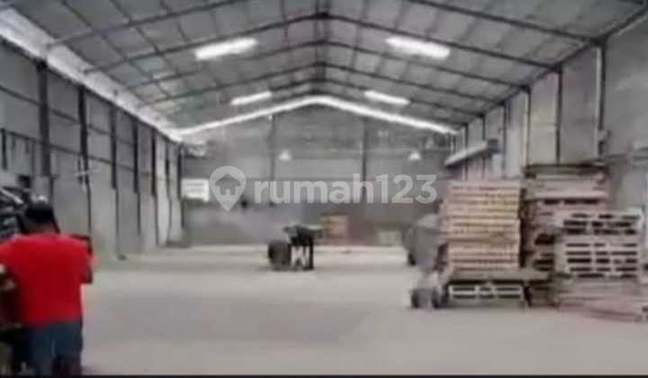 Dijual Gudang Bekas Keramik Under NJOP Dekat Arwana Mojokerto