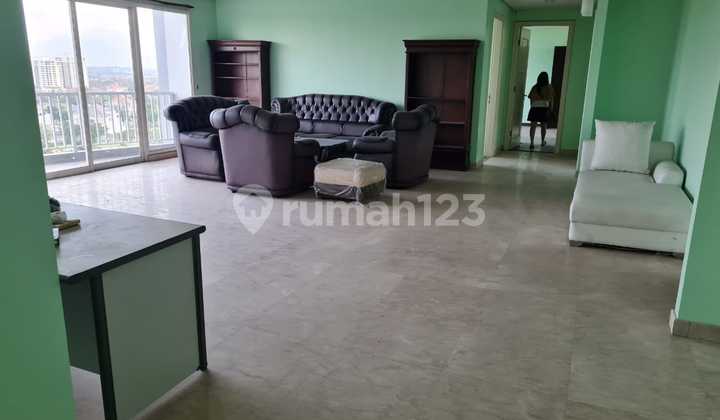 Disewakan Apartemen Adhiwangsa 3BR / 3KT Privat Lift Full AC Semi Furnish Golf View Disewakan Apartemen Adhiwangsa 3BR / 3KT Privat Lift Full AC Semi Furnish Golf View