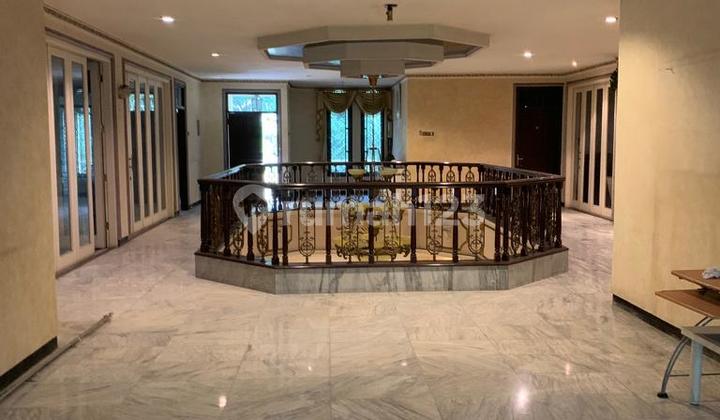 Dijual / Disewakan Rumah Mewah 3 Lantai Nol Raya Kertajaya Indah