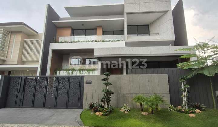 Dijual Rumah 2 Lantai Minimalis Modern Baru High Spec Split Level Pakuwon Indah Imperial Golf Dijual Rumah 2 Lantai Minimalis Modern Baru High Spec Split Level Pakuwon Indah Imperial Golf