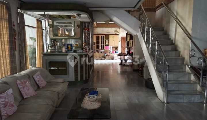 For Sale: Commercial Land Area House in Central Surabaya, Cempaka