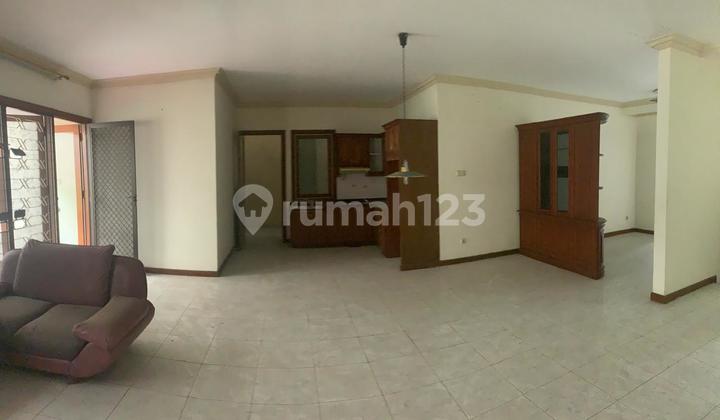 Dijual / Sewakan Rumah 2Lantai Graha Family Blok C Siap Huni 2