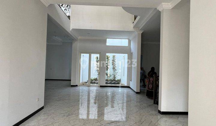 Perlu Laku Cepat Turun Harga Jual Rumah 2 Lantai Baru Modern Style Sirkulasi Udara Dan Cahaya Bagus Surabaya Selatan Siap Huni 2