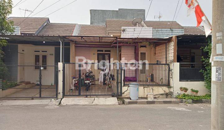 RUMAH DALAM CLUSTER STRATEGIS DEKAT DENGAN STASIUN 1