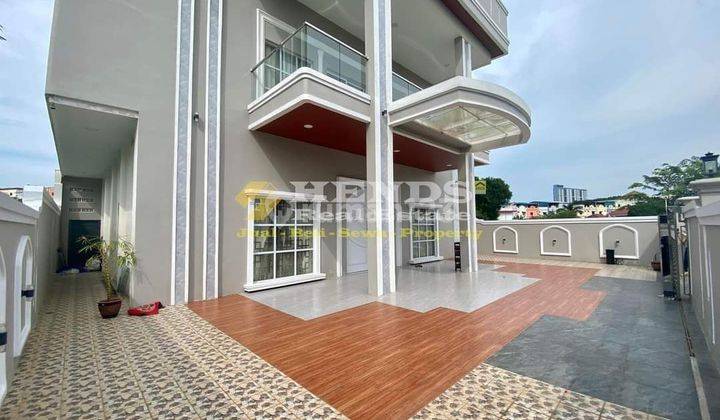 DIJUAL Rumah Mewah 2,5 Lantai di Perum PALM SPRING Batam Centre  2