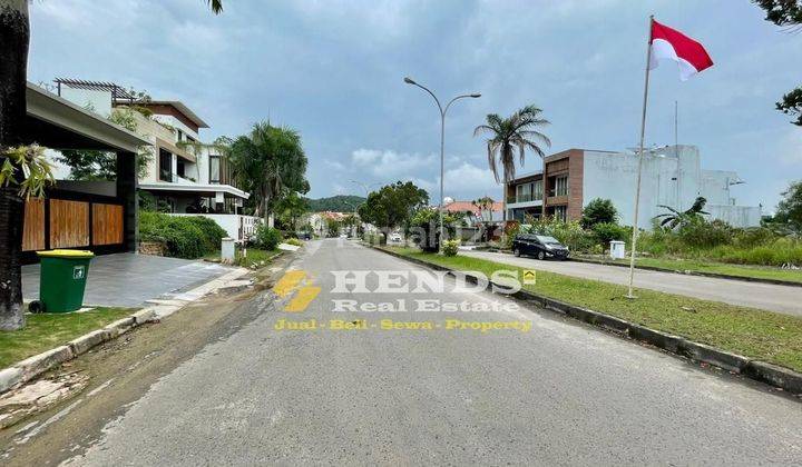 Dijual Rumah Mewah 2.5 Lantai Sukajadi Boulevard, Batam Centre 2