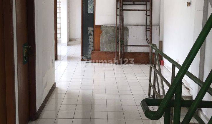 Di jual Ruko Gandeng 3Lt posis Hook lokasi pinggir jalan di jalan utama Bekasi