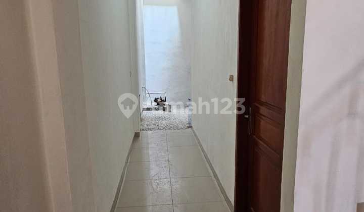 Di Jual Ruko Siap Pakai Di Jl. Pondok Kopi Rayajakarta Timur 2