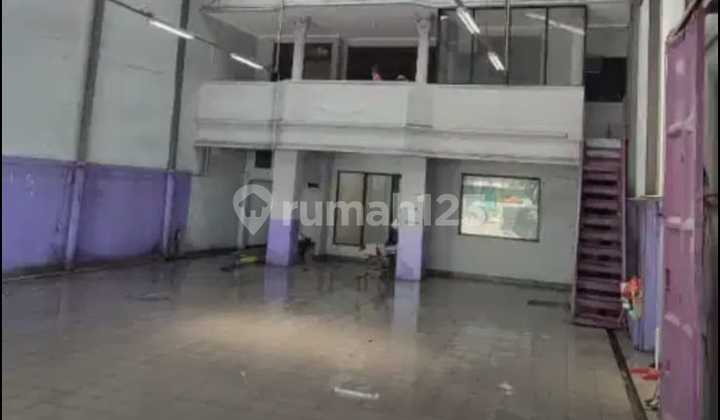 Dijual Cepat Ex Showroom Mobil di Jalan Raya Sultan Agung Bekasi Barat