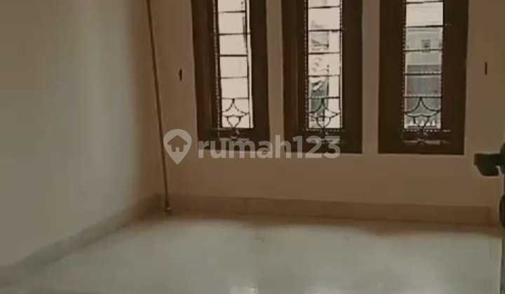 Dijual Rumah 3,5 Lantai, di Rawamangun Pulogadung Jakarta Timur 2