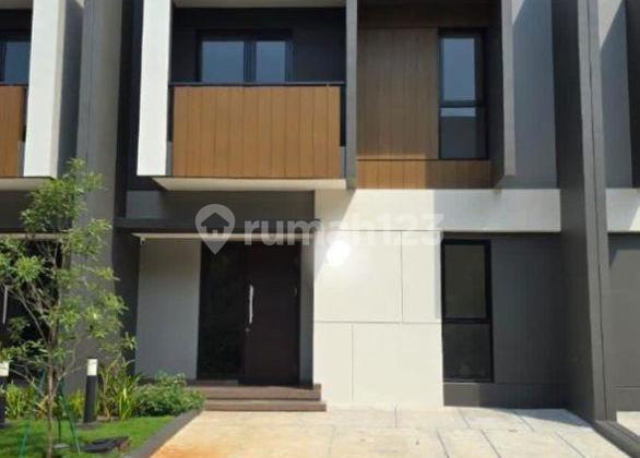 Disewa Rumah 2 Lantai Summarecon Crown Gading Bekasi LT 77M²