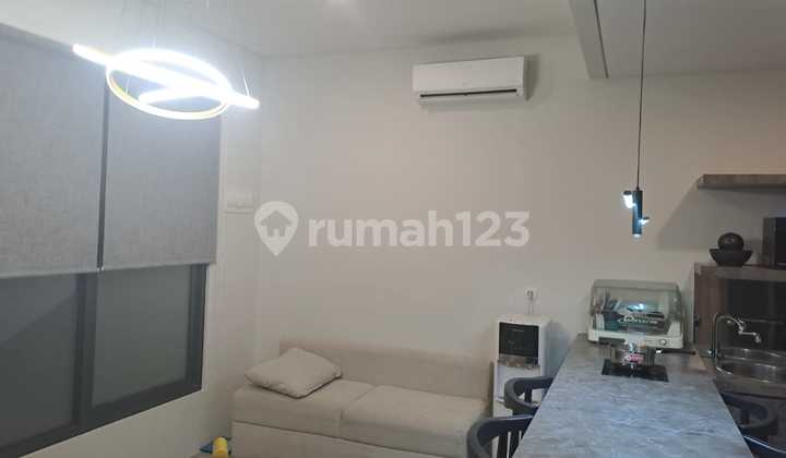 House at Myza Cosmo, 2.5 Stories, Fully Furnished, Move-In Ready, Quick Sale, Good Price in BSD.