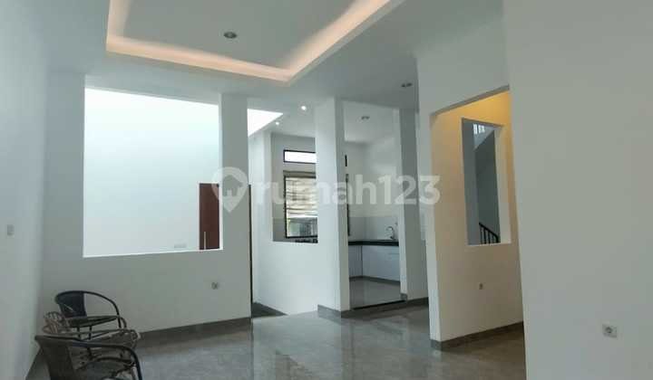 Eminent Hook House Good Price PPJB in BSD Rare Unit Ready to Occupy Strategic Location Eminent Hook House Good Price PPJB in BSD Rare Unit Ready to Occupy Strategic Location