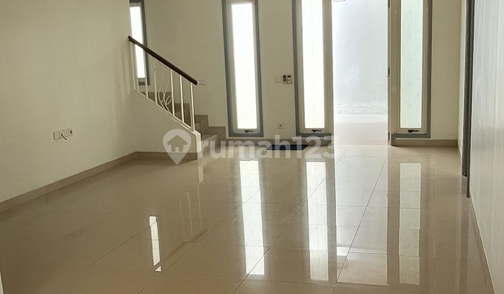 Rumah 2 Lantai Di Cluster Grisea Gading Serpong