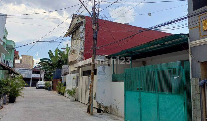 Rumah Nyaman di Jalan Hemat 3, Grogol Petamburan, Jakarta Barat 2