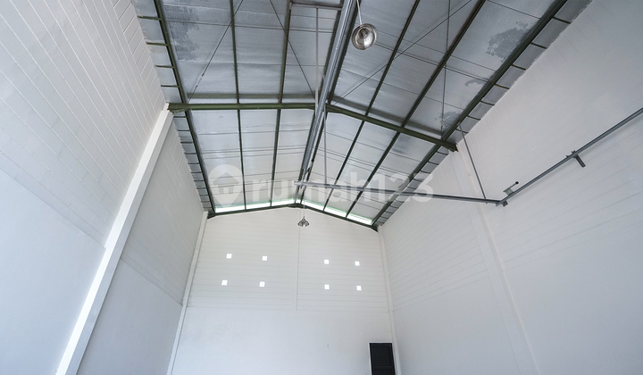 Gudang Strategis - 15 Menit ke Tol & bisa Masuk Kontainer 40Ft