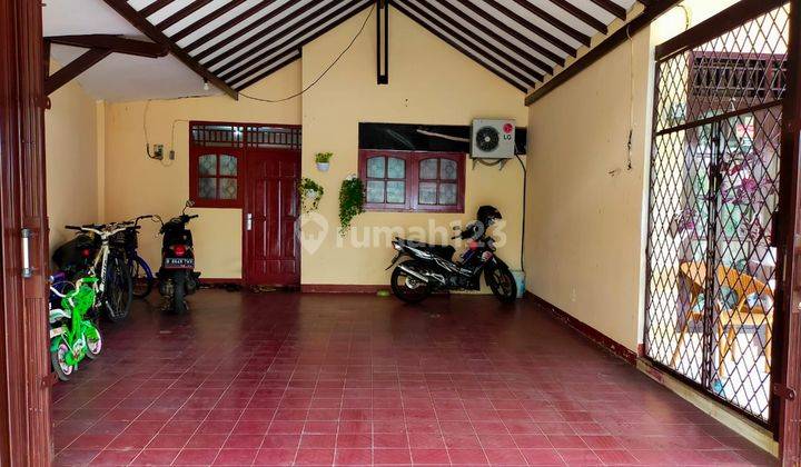 garasi/carport rumah cocok untuk kosan, dalam