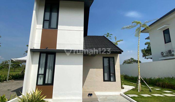 Rumah Mewah Modern Minimalis di GEM City Gresik 2