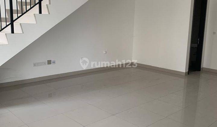 Dijual Rumah 2 Lantai di Pik2 Bangunan Baru Dan Bagus 2