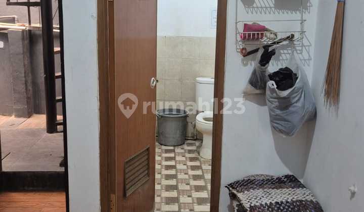 Active Boarding House in the City Center, PLN Moh Toha Street 2