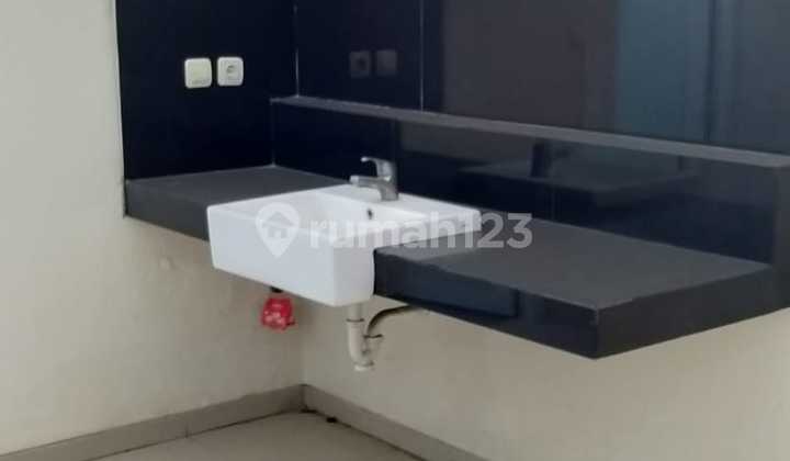 For Sale For Rent 4-Street Shop Building Jl. Raya Bojongsoang 2