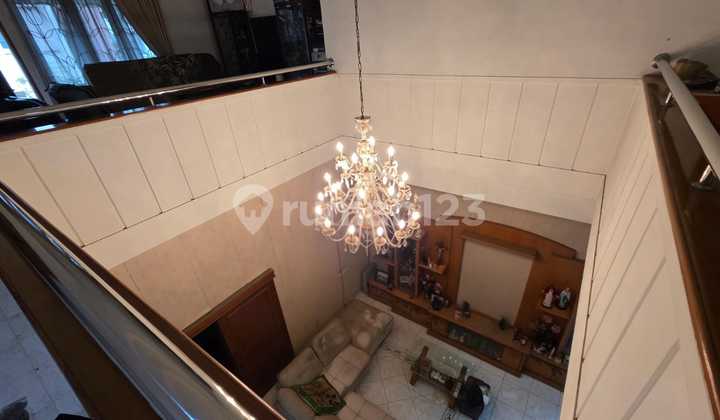 Rarely Available Fragrant Bloom House with Front Location 2