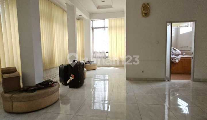 Mainroad Jl. Garuda Suitable for Office Clinic etc.