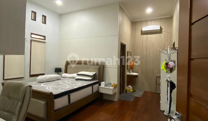 Rumah Besar Full Furnished di Permata Arcamanik 2