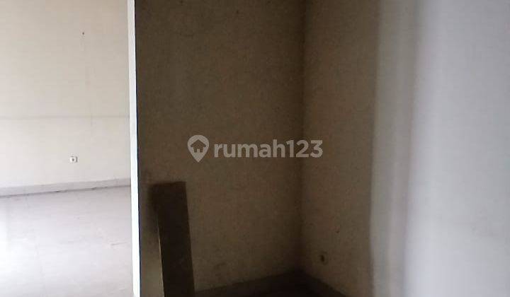 Rumah Besar Hook Hoek di Kopo Permai Bandung 2