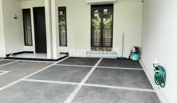 Cozy 1-Story House in Taman Holis Indah 2 2