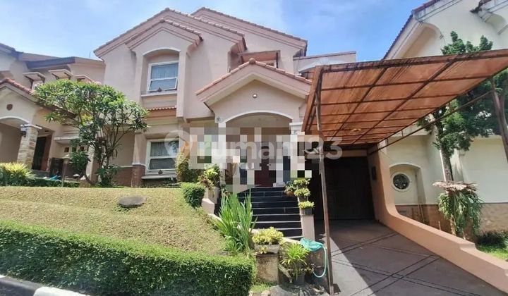 Rumah Mewah di Komplek Alamanda Dago Permai Rumah Mewah di Komplek Alamanda Dago Permai