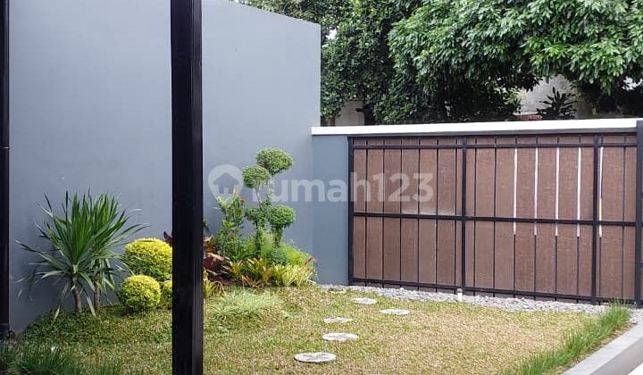 Comfortable Green One-Story House in Geger Kalong 2