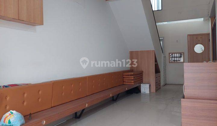 Rumah Usaha Cocok Untuk Cafe Atau Tempat Les di Arcamanik 1