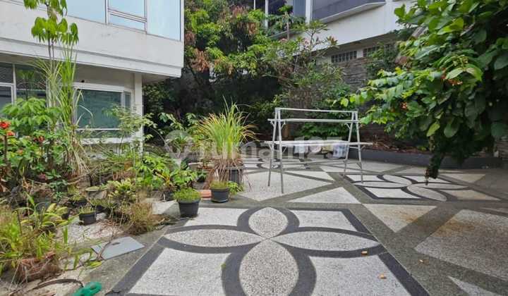 Mainroad Jl. Garuda Suitable for Office Clinic etc.