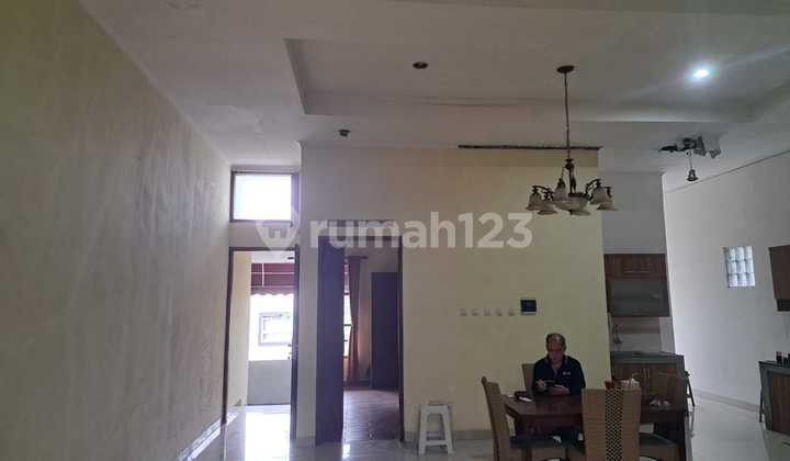Rumah Nyaman di Komplek Setiabudi Terrace 2