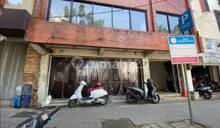 Disewakan / Dijual Gedung Lokasi Strategis Mainroad Simpang Lima Gatot Subroto Burangrang Lengkong Bandung Disewakan / Dijual Gedung Lokasi Strategis Mainroad Simpang Lima Gatot Subroto Burangrang Lengkong Bandung