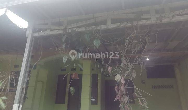 tampak depan dijual murah rumah siap huni